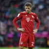 Thomas Mueller bị Hasan nắn gân vì những phát biểu liên quan đến chuyển nhượng. (Nguồn: Getty Images)