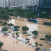 Đường phố ngập lụt do mưa dông kéo dài. (Nguồn: Weibo)