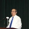 Bí thư Thành ủy Thành phố Hồ Chí Minh Nguyễn Thiện Nhân phát biểu tại hội nghị. (Ảnh: Trần Xuân Tình/TTXVN)