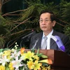 Đồng chí Võ Minh Thức, Phó Chủ tịch Hội đồng nhân dân tỉnh Phú Yên phát biểu khai mạc kỳ họp. (Ảnh: Phạm Cường/TTXVN)