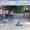 Các đội tranh tài tại vòng chung kết cuộc đua xe ôtô mô hình tự chế - Mini Car Racing 2020. (Ảnh: Thanh Vũ/TTXVN)