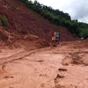 Một tuyến đường tỉnh lộ tại Sơn La bị sạt lở. (Ảnh: Hữu Quyết/TTXVN)