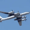 Nga điều máy bay chống ngầm Tu-142 giám sát trên Biển Đen
