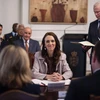 Thủ tướng New Zealand Jacinda Ardern (giữa) tại lễ nhậm chức của nội các mới ở Wellington ngày 6/11/2020. (Ảnh: AFP/ TTXVN)