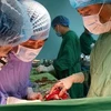 Phẫu thuật thành công cho bệnh nhân mang khối u sarcoma 'khổng lồ'