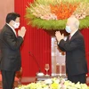 [Photo] Lãnh đạo Việt Nam tiếp Thủ tướng Lào Thongloun Sisoulith