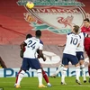 Roberto Firmino đánh đầu mang chiến thắng về cho Liverpool. (Nguồn: Getty Images)