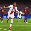 Mbappe lập hat-trick giúp PSG vùi dập Barcelona. (Nguồn: Getty Images)