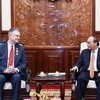 Chủ tịch nước Nguyễn Xuân Phúc tiếp Đại sứ Hoa Kỳ Daniel Kritenbrink. (Ảnh: Thống Nhất/TTXVN)