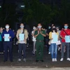 Ban Chỉ đạo phòng, chống dịch COVID-19 tỉnh Bạc Liêu tổ chức trao giấy chứng nhận cho 423 công dân Việt Nam hoàn thành thời gian cách ly. (Ảnh: Chanh Đa/TTXVN)