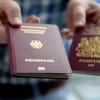 Số người nước ngoài nhập quốc tịch Đức giảm khi Brexit dịu xuống