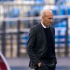 HLV Zinedine Zidane chính thức rời Real Madrid sau mùa giải trắng tay