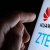 Mỹ hỗ trợ các hãng viễn thông không sử dụng thiết bị của Huawei và ZTE