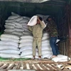 Dịch COVID-19: Đấu thầu gạo hỗ trợ người dân gặp khó khăn