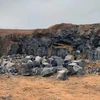 Khai thác đá bazan dạng cột, trụ trong mỏ đá thôn 13, xã Đắk Wer, huyện Đắk R’Lấp, tỉnh Đắk Nông. (Ảnh: Hưng Thịnh/TTXVN)