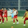 Tuyển Việt Nam tập buổi đầu tại UAE, chuẩn bị cho trận gặp Trung Quốc