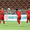 Đội tuyển Việt Nam tập làm quen sân thi đấu Sultan Qaboos