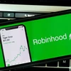 Tin tặc tấn công ứng dụng giao dịch chứng khoán Robinhood