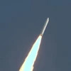 Trong ảnh: Phương tiện phóng Epsilon-5 mang theo vệ tinh NanoDragon đang bay vào vũ trụ. (Ảnh: Đào Thanh Tùng/TTXVN)