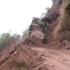 Điện Biên: Quốc lộ 4H bị tê liệt sau nhiều giờ do sạt lở từ vách núi