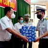 Bộ Tư lệnh Vùng 2 Hải quân thăm, chúc Tết tại huyện Côn Đảo