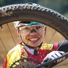 Nụ cười rạng rỡ của Đinh Thị Như Quỳnh "cô gái vàng" của đội đua địa hình, tuyển xe đạp Việt Nam. (Ảnh: Trọng Đạt/TTXVN)