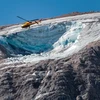 Italy tìm thấy 8 nạn nhân còn sống trong vụ lở băng trên dãy Alps