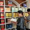 Triển lãm sách Việt Nam-Lào: 'Dấu ấn qua từng trang sách'