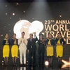 Đại diện Vietravel Airlines nhận Giải thưởng ở hạng mục Hàng không của Giải thưởng Du lịch Thế giới 2022-Khu vực châu Á và châu Đại Dương. (Ảnh: Mỹ Phương/TTXVN)