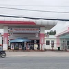 Trạm cấp phát xăng dầu ở phường Mỹ Thới, thành phố Long Xuyên (An Giang) đóng cửa ngừng hoạt động. (Ảnh: Công Mạo/TTXVN)