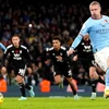 Premier League: Man City lên ngôi đầu sau trận thắng kịch tính