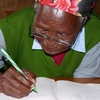 Học sinh tiểu học già nhất thế giới qua đời ở tuổi 99 tại Kenya 
