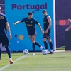 Khoảnh khắc Ronaldo trên sân tập qua ống kính phóng viên VietnamPlus