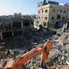 Cảnh đổ nát sau vụ không kích của Israel xuống thành phố Rafah, phía Nam Dải Gaza ngày 19/12/2023. (Ảnh: THX/TTXVN)