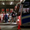 Người di cư di chuyển bằng xe buýt tại thành phố New York. (Ảnh: dw)