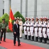 Chủ tịch nước Võ Văn Thưởng đến thăm, chúc Tết Công an Thành phố Hồ Chí Minh. (Ảnh: Thống Nhất/TTXVN)