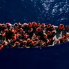 Người di cư vượt vùng biển Trung Địa Trung Hải. (Ảnh minh họa: AP)