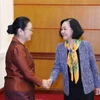 Thường trực Ban Bí thư Trương Thị Mai tiếp Đại sứ Lào tại Việt Nam Khamphao Ernthavanh. (Ảnh: Phương Hoa/TTXVN)