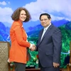 Thủ tướng Phạm Minh Chính tiếp bà Carolyn Turk, Giám đốc quốc gia Ngân hàng Thế giới (WB) tại Việt Nam đến chào từ biệt. (Ảnh: Dương Giang/TTXVN)