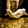Vàng miếng được bán tại cửa hàng ở Tokyo, Nhật Bản. (Ảnh: AFP/TTXVN)