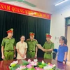 Cơ quan Cảnh sát Điều tra Công an tỉnh Lai Châu công bố các quyết định và lệnh bắt tạm giam bị can Lê Văn Duẩn. (Ảnh: TTXVN phát)