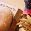 Số ca nhiễm vi khuẩn E.coli liên quan đến sản phẩm burger kẹp thịt Quarter Pounder của McDonald’s đã tăng lên 75 trường hợp. (Nguồn: Getty Images)