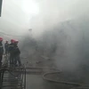 Video cháy lớn ở chợ Nhà Xanh, hàng chục kiốt bị thiêu trụi