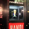 Chùm ảnh Cúp vàng World Cup gây cơn sốt tại Hà Nội