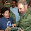 Cựu lãnh đạo Cuba Fidel Castro hâm mộ Messi và Maradona