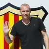 Ban lãnh đạo Barcelona bị chỉ trích vì vụ mua Jeremy Mathieu