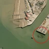 Thực hư bức ảnh về con cua khổng lồ xuất hiện tại bến cảng