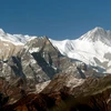 Hơn 100 người chết và mất liên lạc vì bão tuyết tại Himalaya 