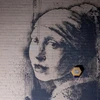 Nghệ sỹ Banksy bác tin bị bắt giữ với bức tranh mới trên tường