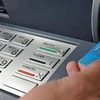 Phát hiện người nước ngoài dùng thẻ ATM giả rút hơn 80 triệu đồng